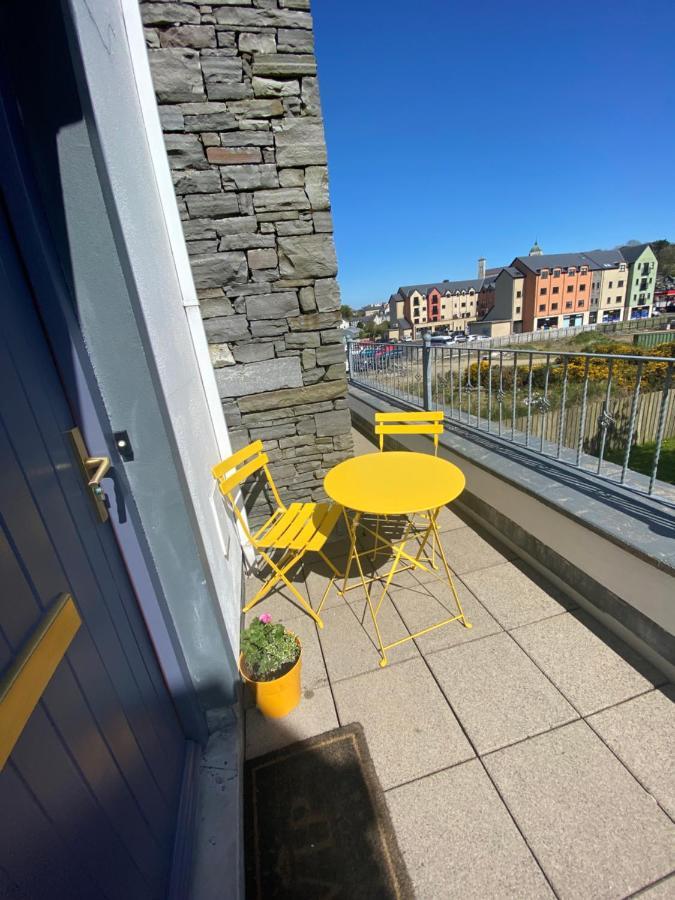 3 Bedroom House Located In Centre Of Carndonagh Buitenkant foto